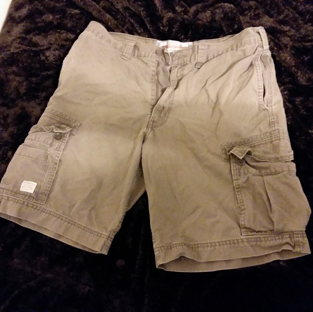 Men's cargo shorts